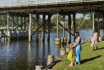 8hsUZl9ILgeGhaGF5y1L8Zl1ab70W1-metaUml2ZXIgUmFtYmxlIENpdHkgb2YgU3dhbiAxMDQwIHggODYwLmpwZw==-