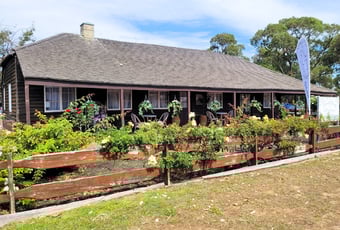 GnOGWmB5NCxcAEyQc4KJxnAOOVLSZD-metaSGVudG9uIENvdHRhZ2UgRWF0b24gQXVzdHJhbGluZCBIaXN0b3JpYyBUcmFpbCBUIEpvaG5zb24ucG5n-