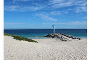 Bidi-Bo-Djinoong-City-beach-1-Sally-Wallace