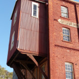 When constructed, it was the largest flour mill in the State. Today it houses an art & craft gallery & cafe