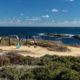 This site was opened to the public in 2013 and what a hit it has been. The composite fibre lookout is perfect platform to watch the seals playing in the water below. Free to use binoculars allow you to have a closer look. The site is complimented with a beautiful piece of artwork by Fleur Marron, a local artist.