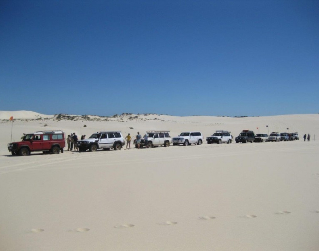 Vehicles on Yeagarup Dunes